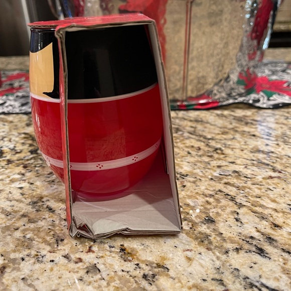 SANTA & MRS CLAUS STEMLESS WINE GLASSES NWT - Picture 9 of 11